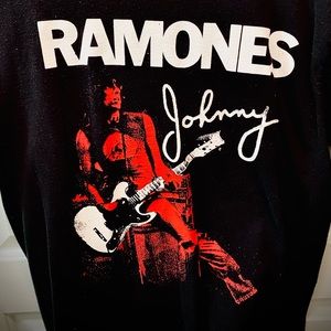 Johnny Ramone Size Large 1234 T-Shirt Short Sleeve